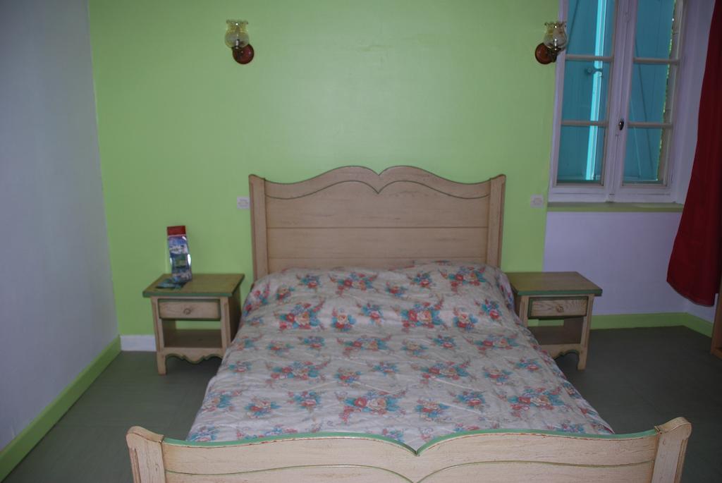 אמביאלט Chambres D'Hotes Le Clos Ambels חדר תמונה